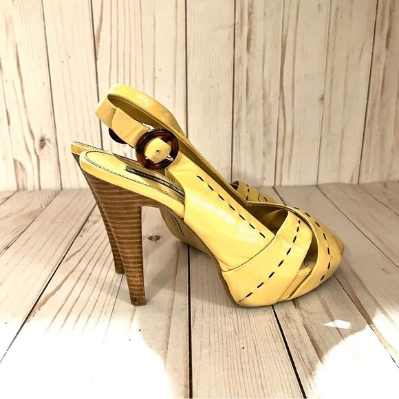 Chinese Laundry Yellow Tan Slingback Heels with Brown Pickstitch Size 7 - Picture 4 of 7